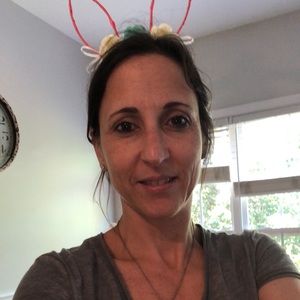 Meet your Posher, Anat